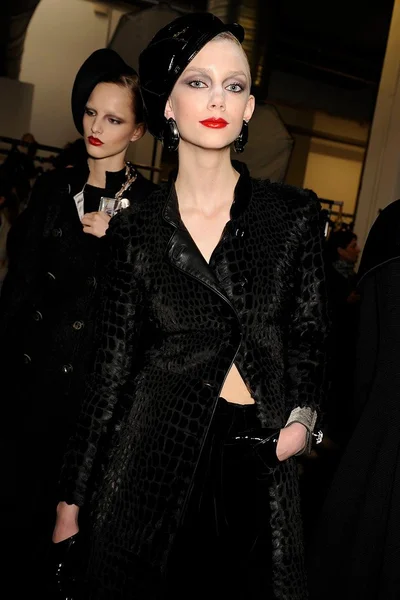 Look 15